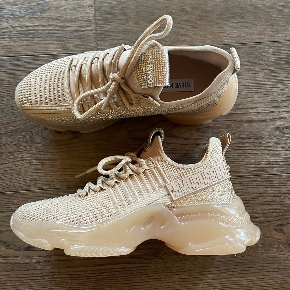 Steve Madden Maxima sneakers size 8